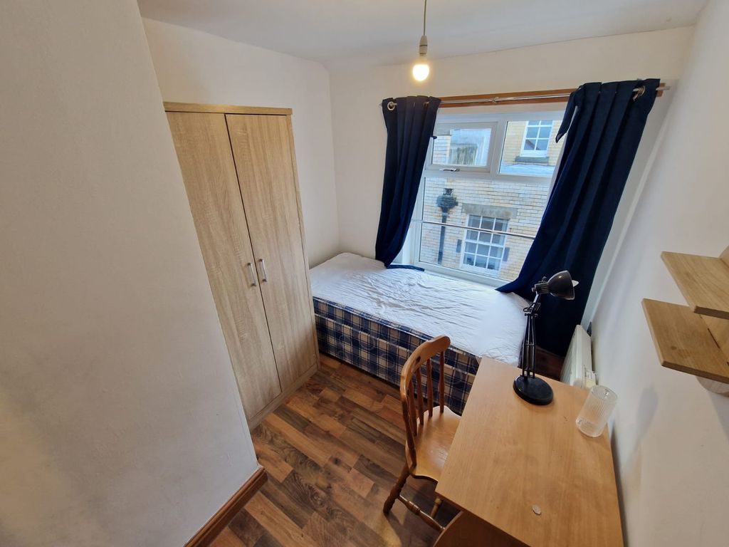 Property photo 1 of 2