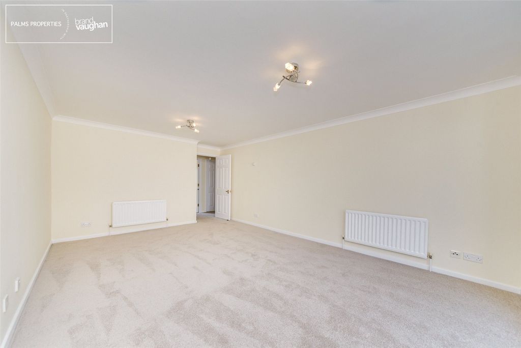 Property photo 2 of 12 Picture No. 25