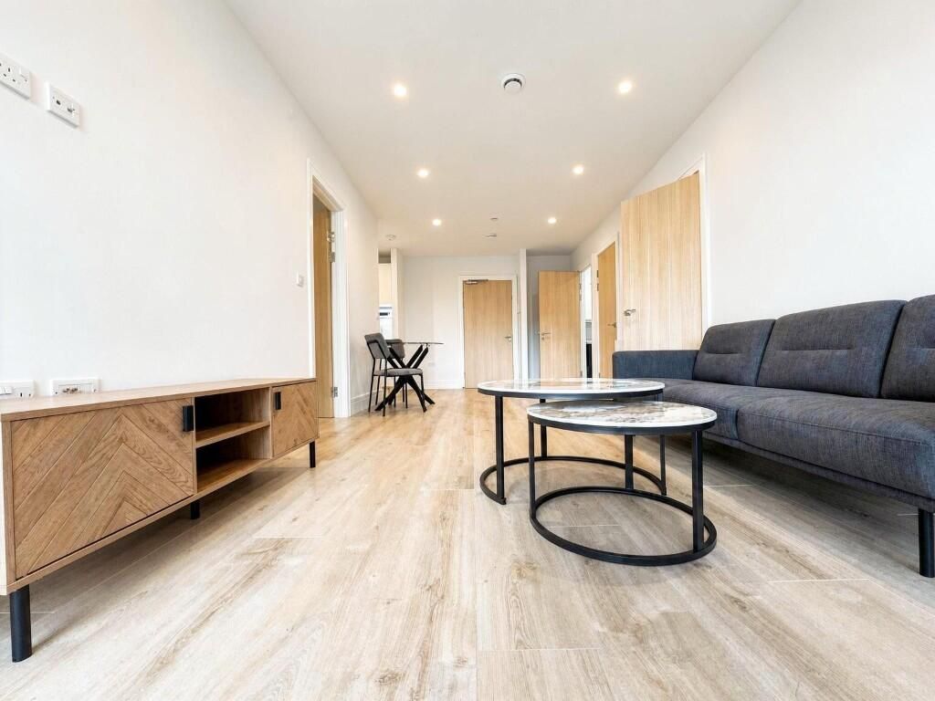 Property photo 1 of 28