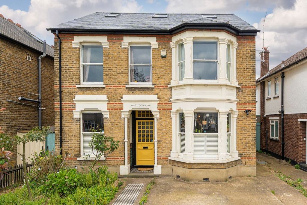 Property photo 1 of 12