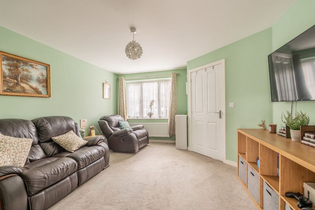 Property photo 3 of 16 4845602