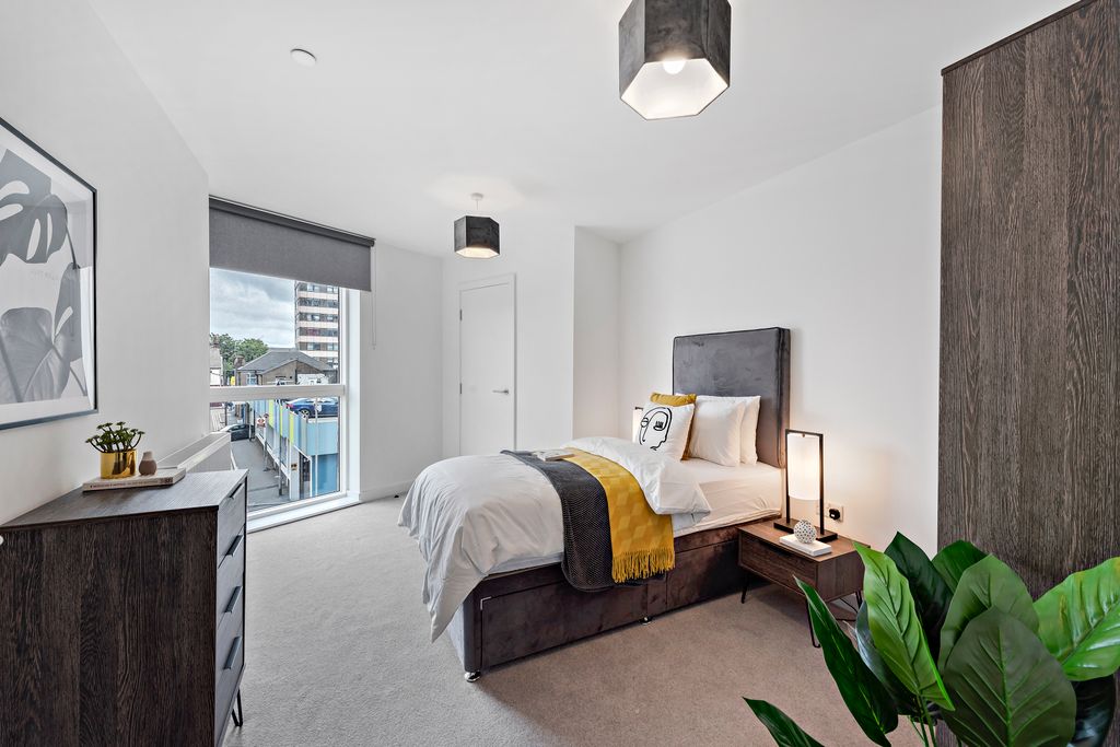 Property photo 3 of 11