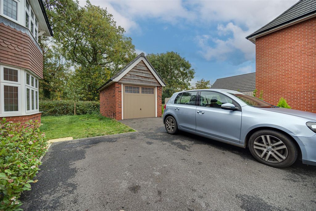 Property photo 2 of 25 Front