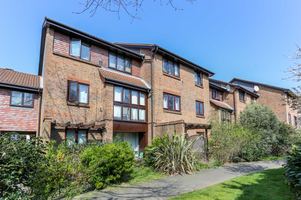 Property photo 1 of 1