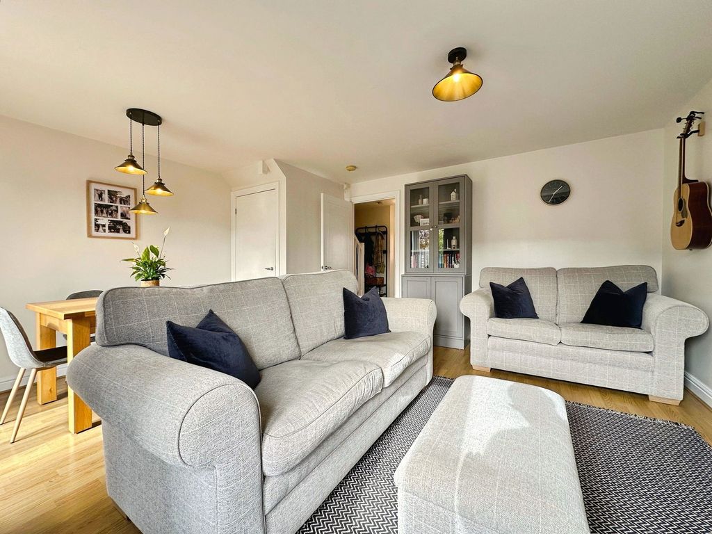 Property photo 3 of 21