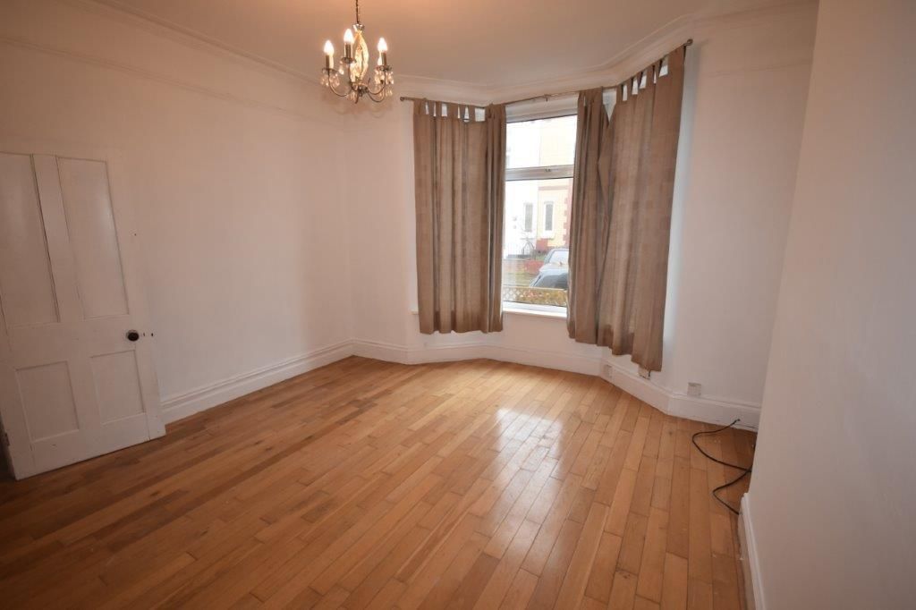 Property photo 2 of 13 Bal3.Jpg