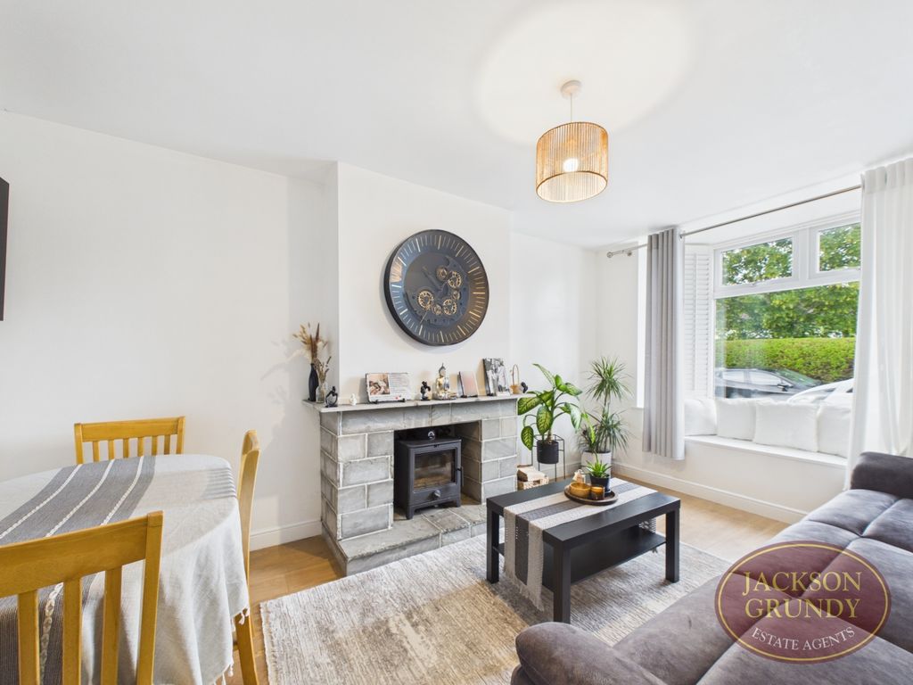 Property photo 2 of 16 Yelvertoft Road