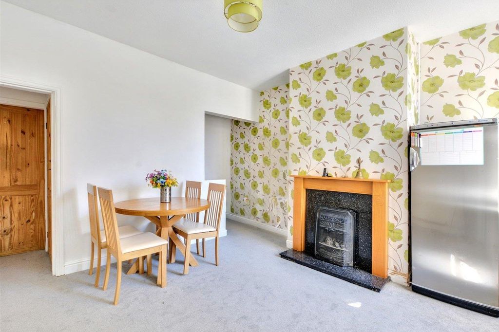 Property photo 2 of 17 Dining Room