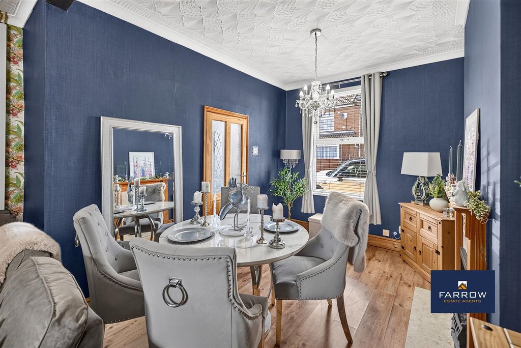 Property photo 3 of 30 Dining Area