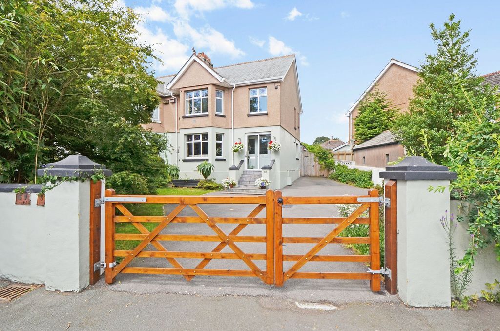 Property photo 1 of 25