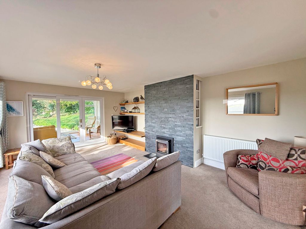 Property photo 3 of 18 Photo 3