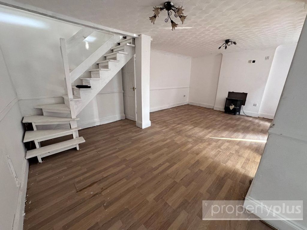 Property photo 2 of 12 Picture No. 08