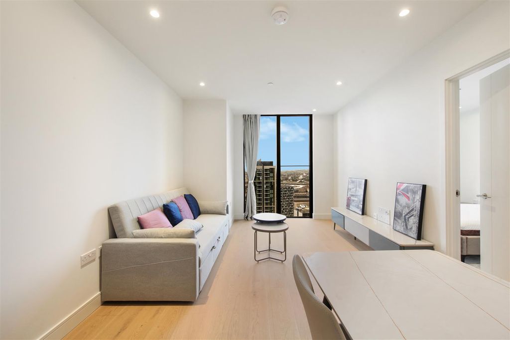 Property photo 3 of 10 Apartment 3309, 67, Harcourt Tower, Marsh Wall - 6