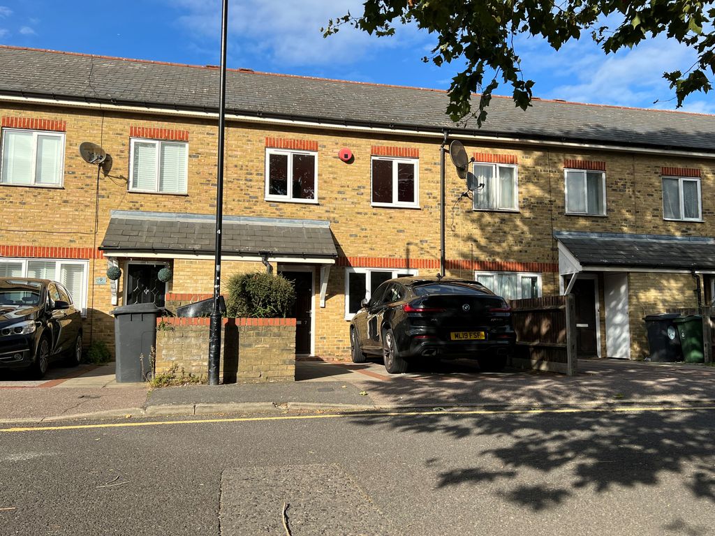 Property photo 2 of 10 7 Victoria Road, Leytonstone, E11 4Js