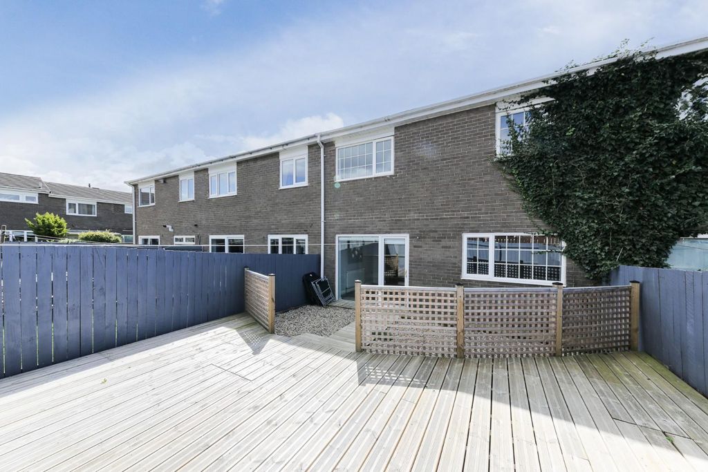Property photo 1 of 16 External