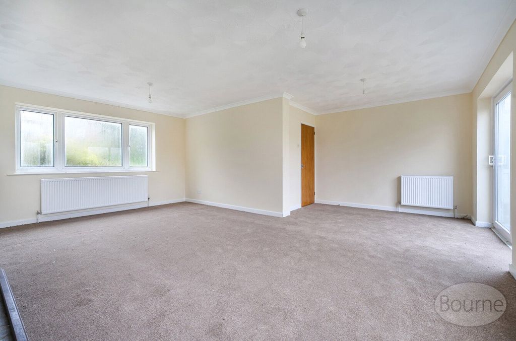 Property photo 2 of 18 Picture No. 16