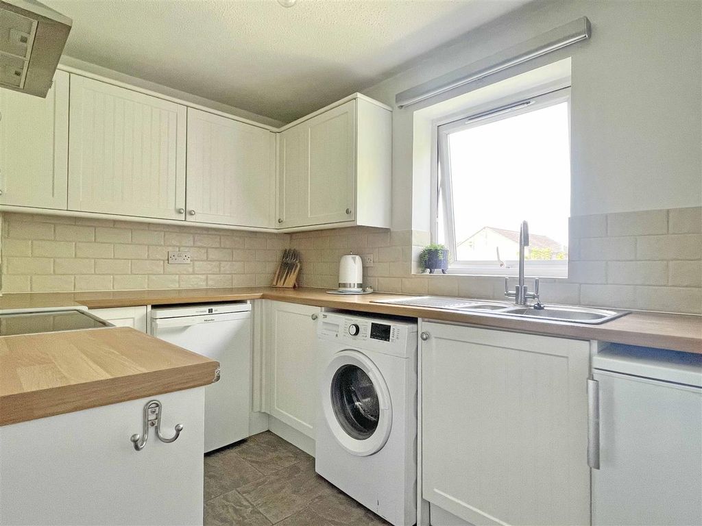 Property photo 3 of 18 K1.Jpg