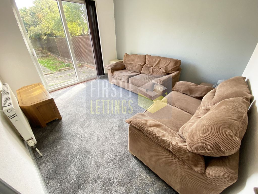 Property photo 3 of 15 Photo 6