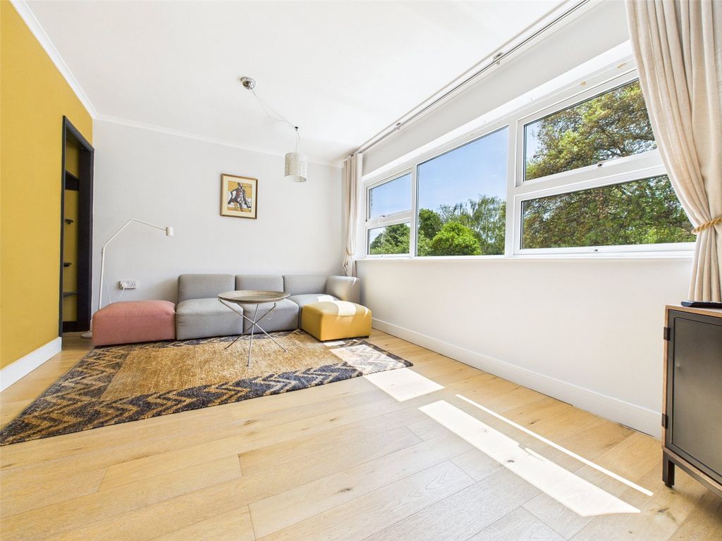 Property photo 1 of 19 Picture No. 03
