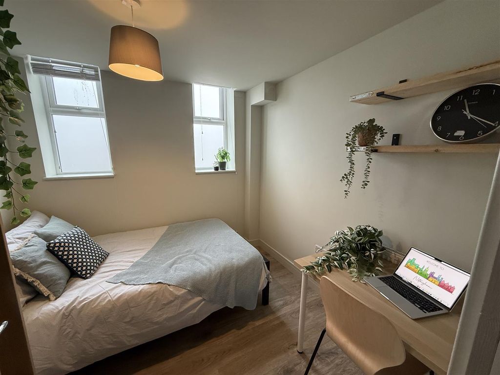 Property photo 3 of 5 Tempimagey4Prvy.Jpg