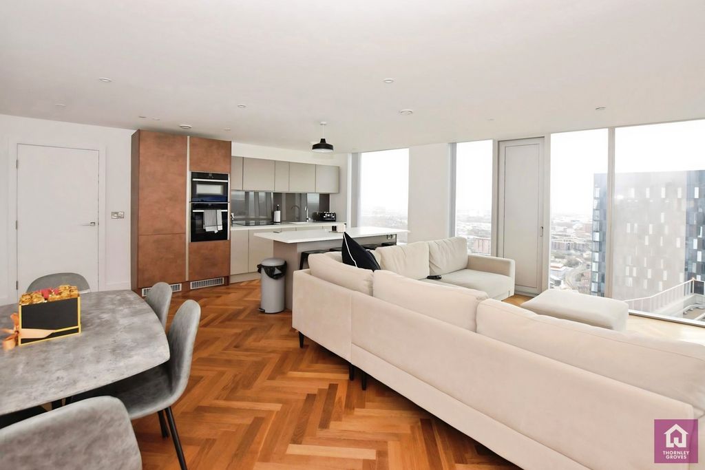 Property photo 3 of 34 Pbox-Img.Jpg