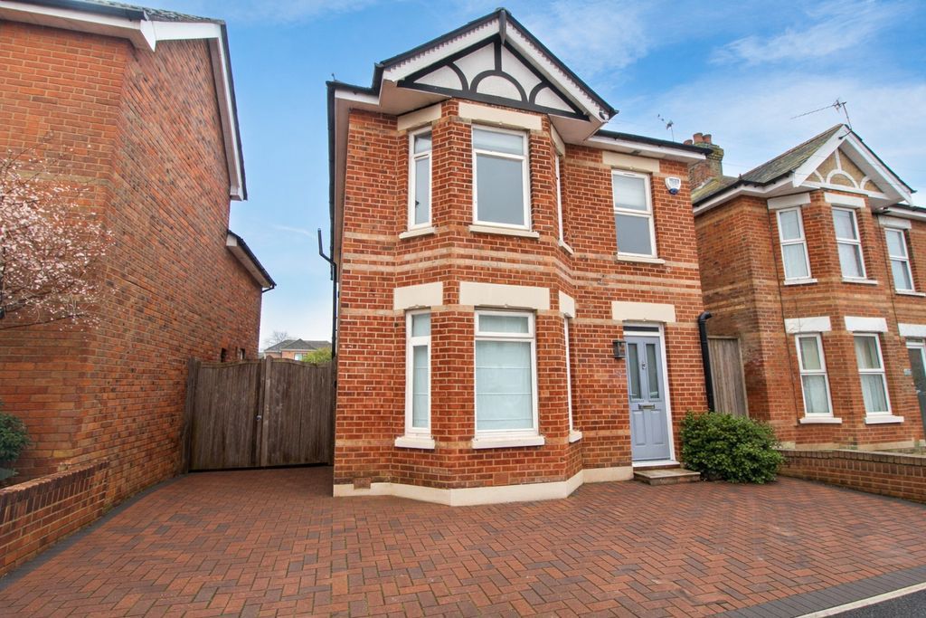 Property photo 2 of 24 Photo 10