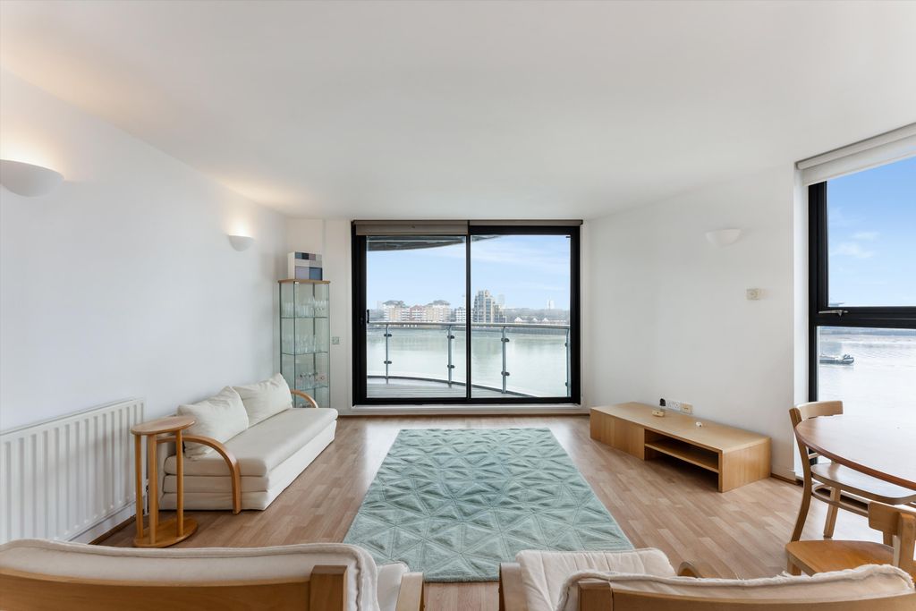 Property photo 2 of 13 Image