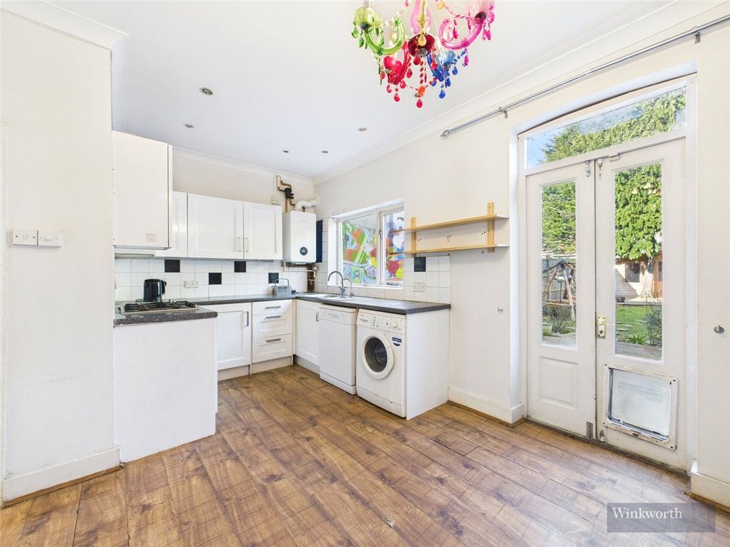Property photo 2 of 11 Picture No. 22