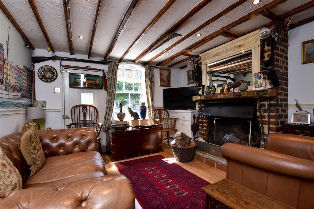 Property photo 3 of 8