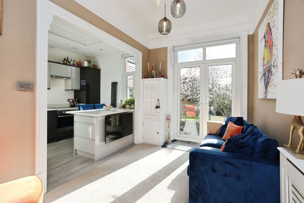 Property photo 2 of 18 Pbox-Img.Jpg