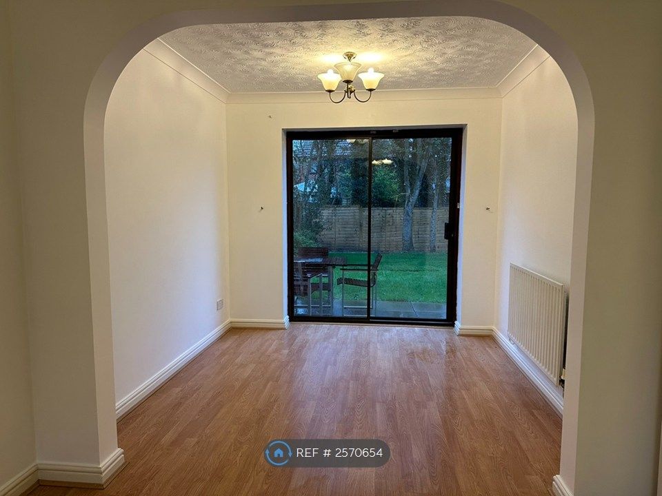Property photo 3 of 16 Dinning Room