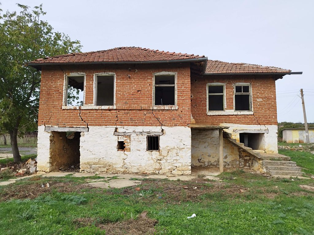 Property photo 1 of 5