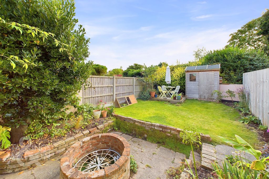 Property photo 1 of 23
