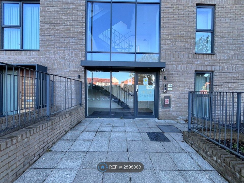 Property photo 2 of 10