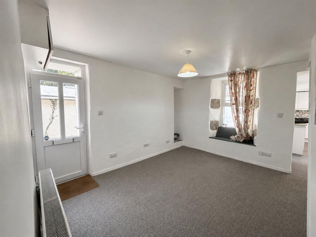 Property photo 3 of 15 7B0D58F7-B1A7-4Fbd-8973-508B35BA2699.Png