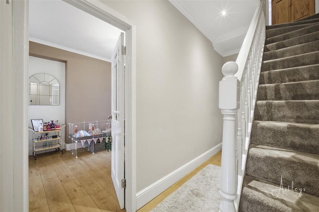 Property photo 2 of 23 Hallway