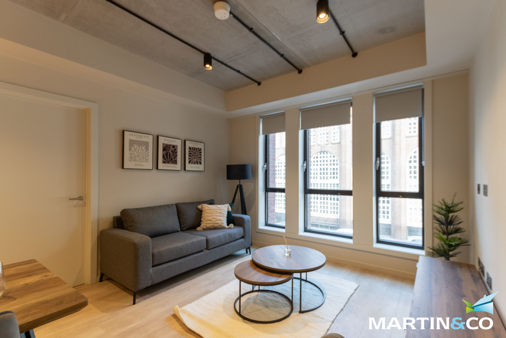 Property photo 2 of 21 Picture6