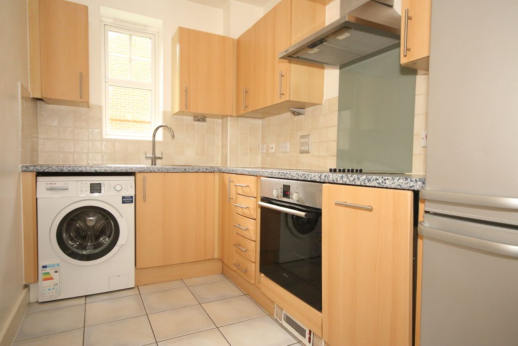 Property photo 3 of 5 Kitchen
