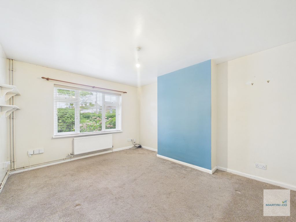Property photo 2 of 13 Cam03394G0-Pr0485-Still002