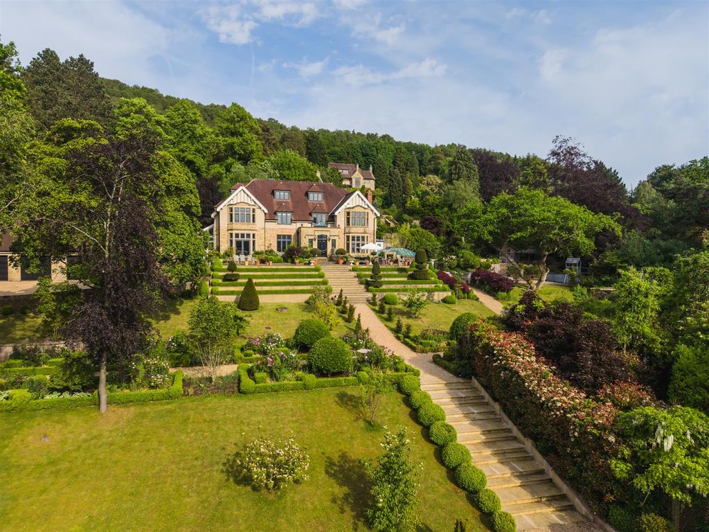 Property photo 1 of 107 Exterior And Gardens