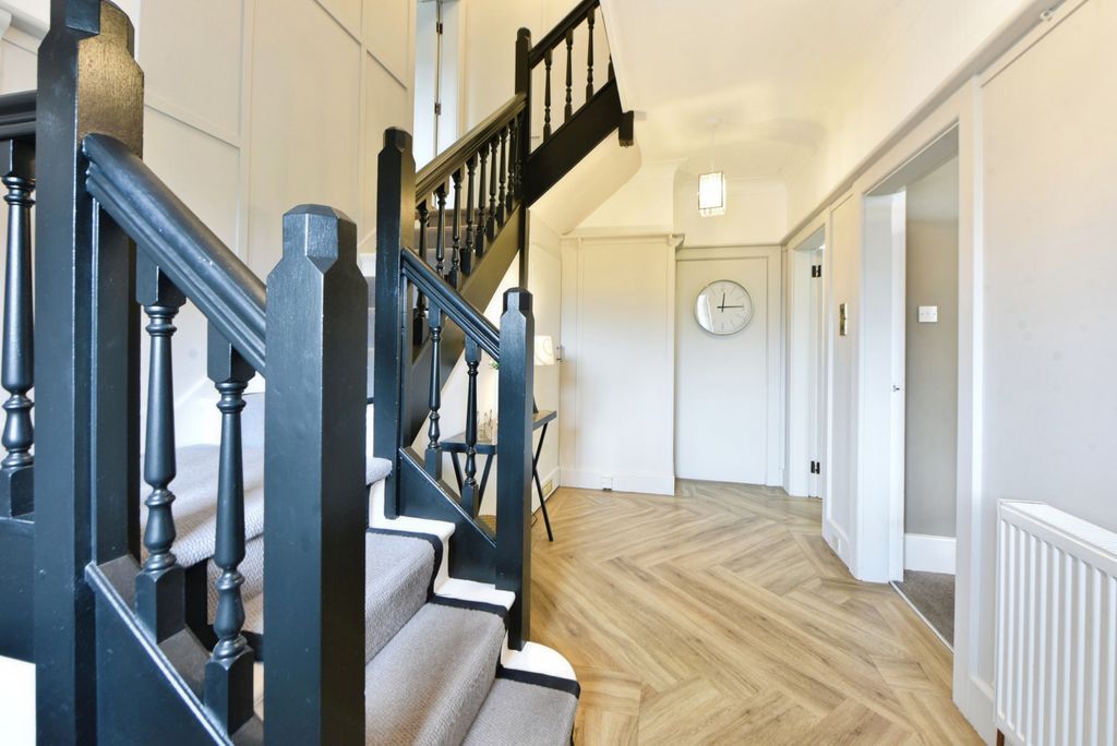 Property photo 2 of 15 Entrance Hallway