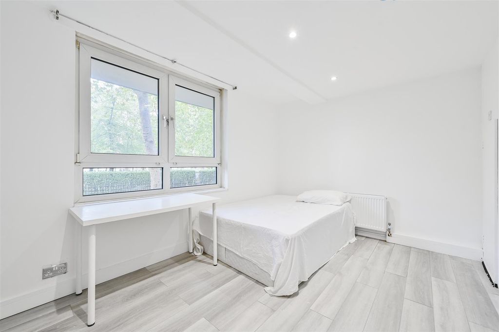 Property photo 1 of 16 Bedroom 2.Jpg