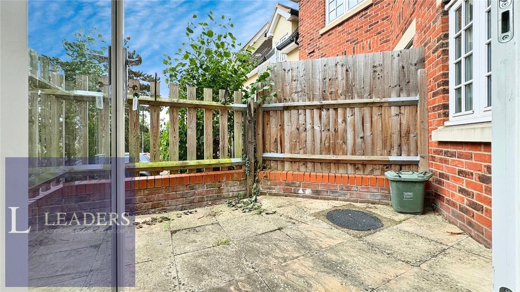 Property photo 3 of 15 Garden