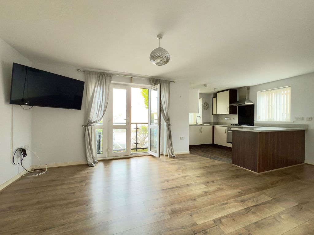 Property photo 2 of 8