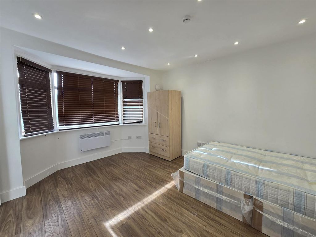 Property photo 2 of 11 Whatsapp Image 2026-02-09 At 12.53.58 (1).Jpeg