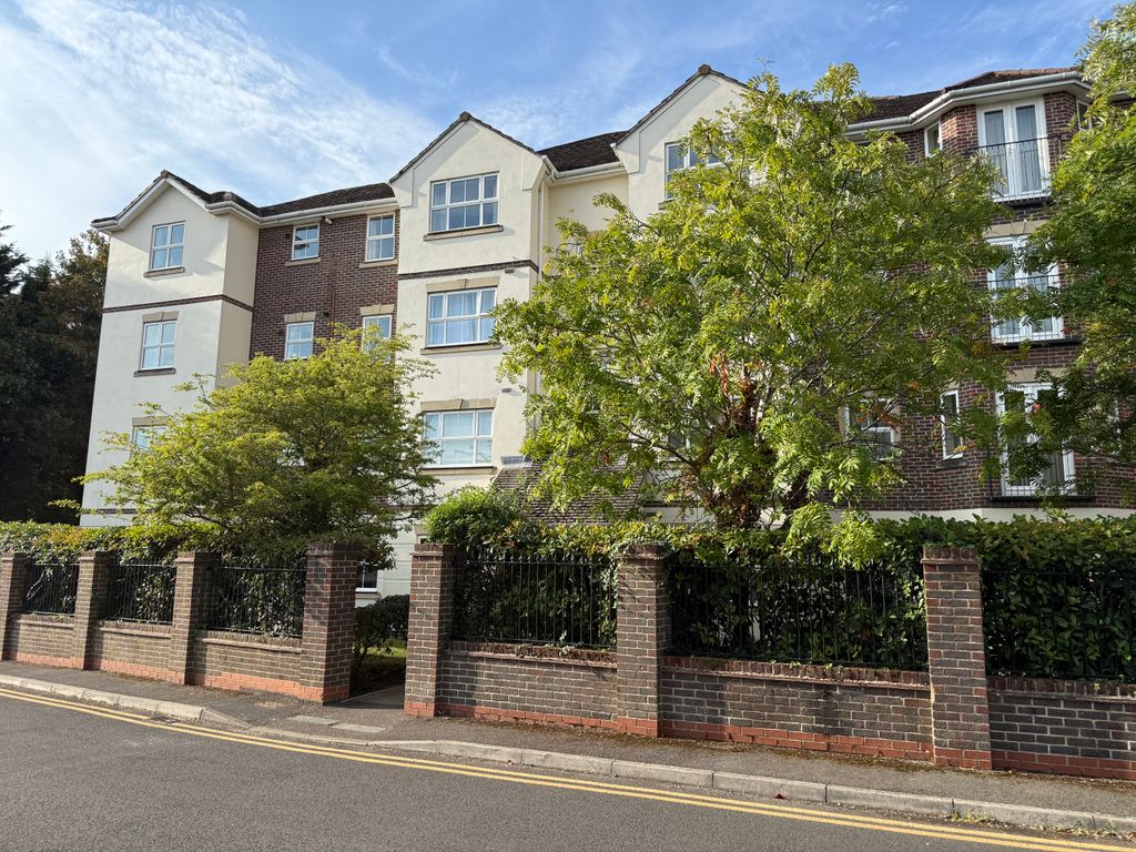 Property photo 1 of 12