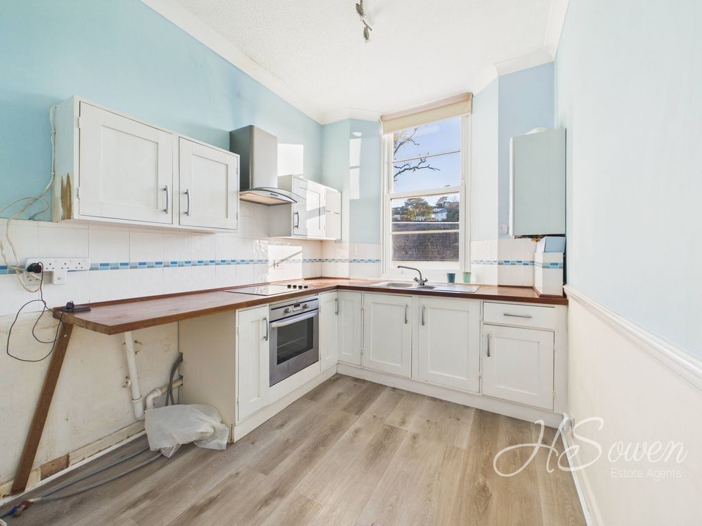 Property photo 3 of 7 Photo 11