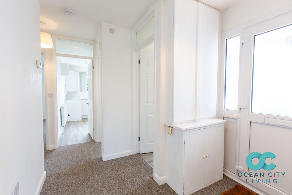 Property photo 2 of 20 Hallway