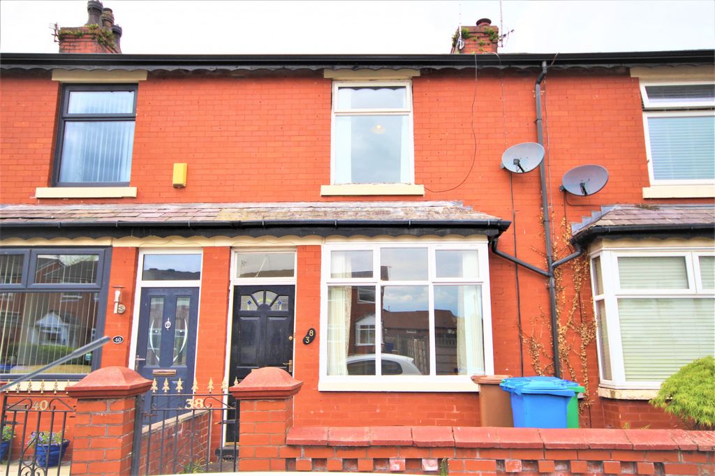 Property photo 2 of 9