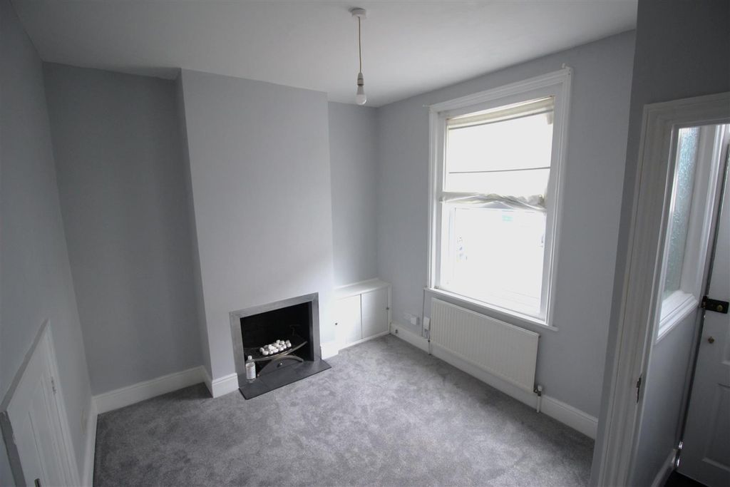 Property photo 3 of 9 Img_2387.Jpg